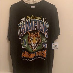 Auburn Tigers Natty tee NWT size XL